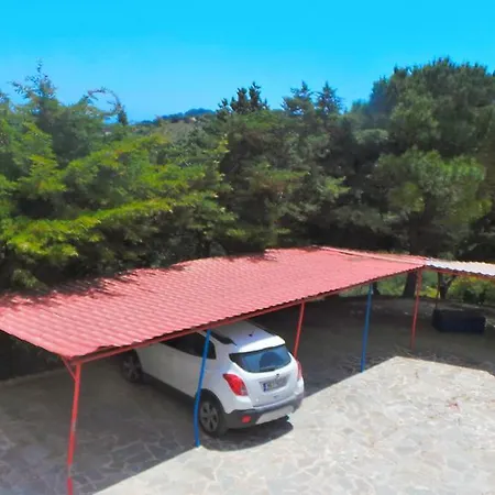 Fiore Hill Sea View Studios