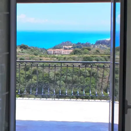 Fiore Hill Sea View