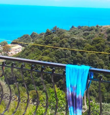 Fiore Hill Sea View